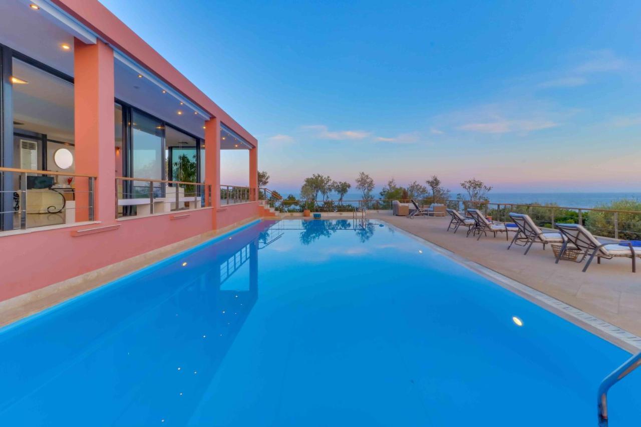 Black Diamond Beachfront Pool Villa Pasithea In Sounio, Athens Sounion Dış mekan fotoğraf
